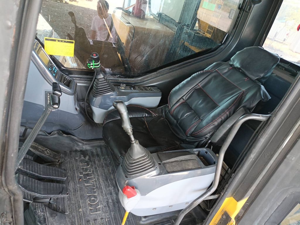 รถขุด KOMATSU PC130-7 0819333780