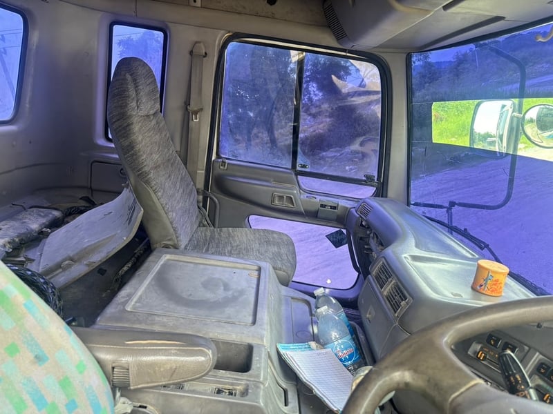 รถ10ดั้มหินใหญ่