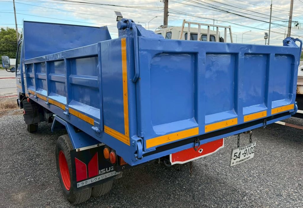 6 ล้อดั้ม NPR-115 แรง ปี46 5คิว 