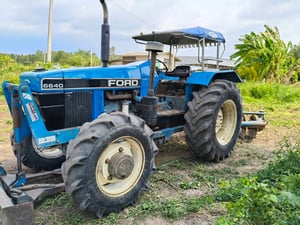 รถไถ่FORD 6640 ปี54  0819333780