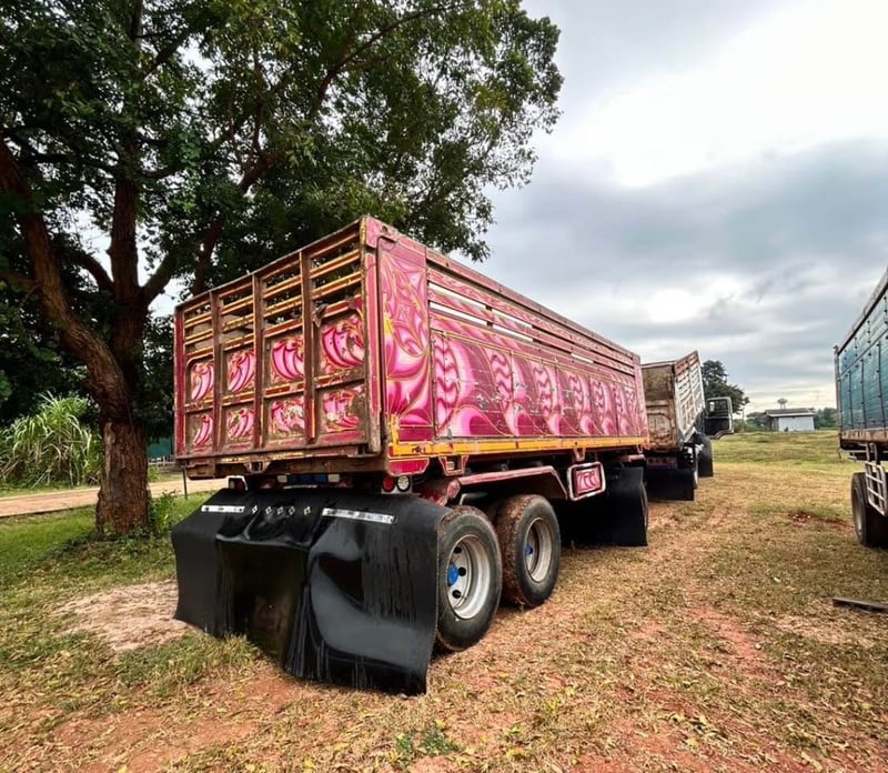 รถ10ล้อเดก้าพ่วงแม่ลูก 300แรง รถ10ล้อเดก้าพ่วงแม่ลูก 300แรง