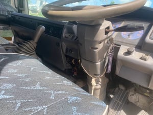 10ล้อHINOแท่นเตี้ย190แรง