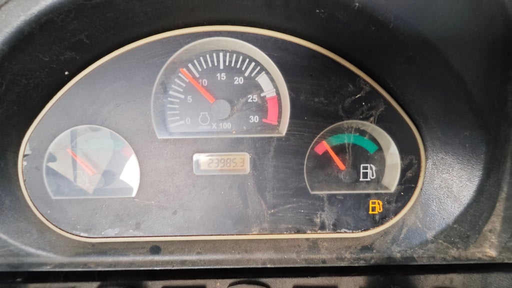 รถตักหน้าขุดหลัง CAT 422E 2เพลา 0819333780 รถตักหน้าขุดหลัง CAT 422E 2เพลา 0819333780