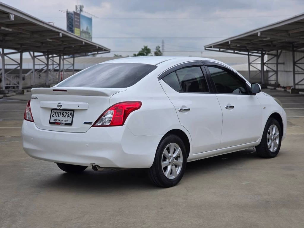 Nissan Almera 1.2ES ปี 2013 Nissan Almera 1.2ES ปี 2013