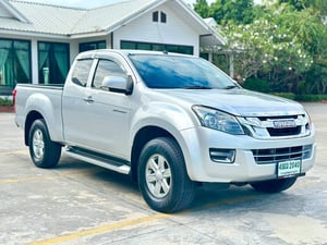 Isuzu Dmax HiLander 2.5 Z Auto ปี 2015  สีเดิม 84,000 กิโล 