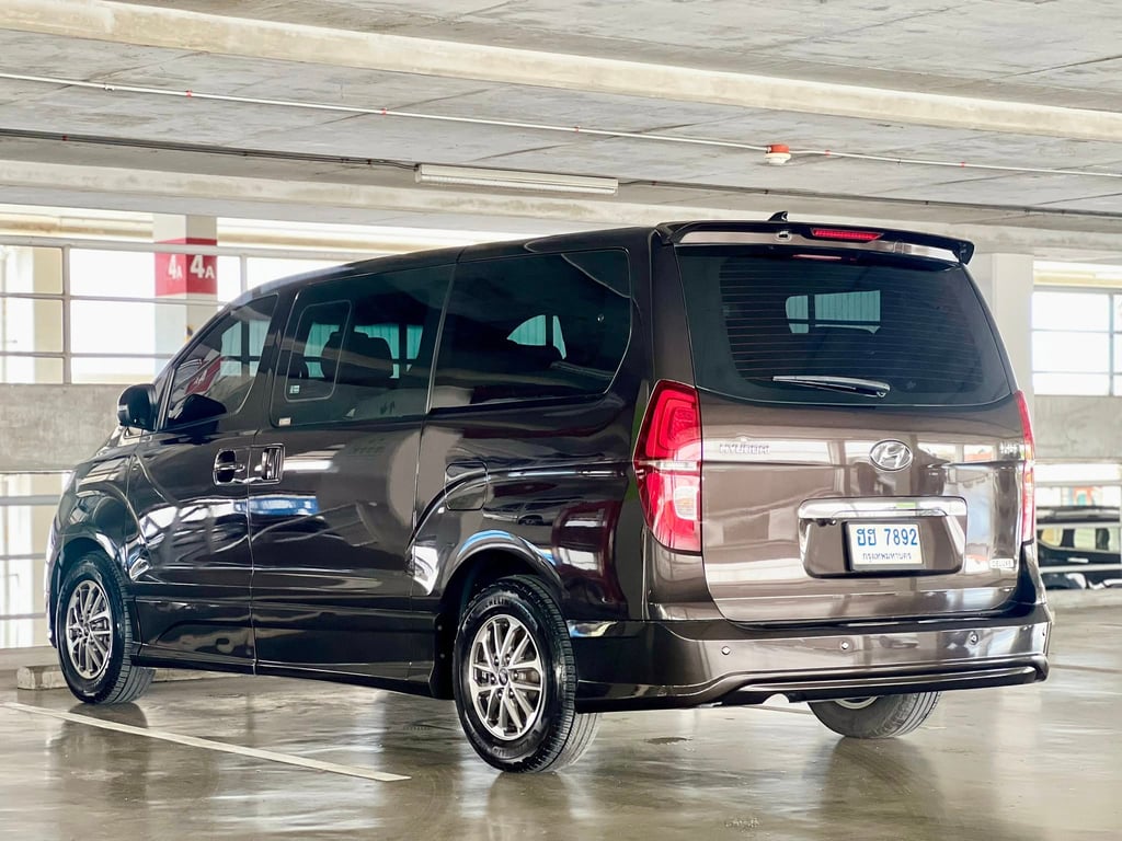 Hyundai H1 Deluxe ปี 2019  สภาพสวยบางเดิม
