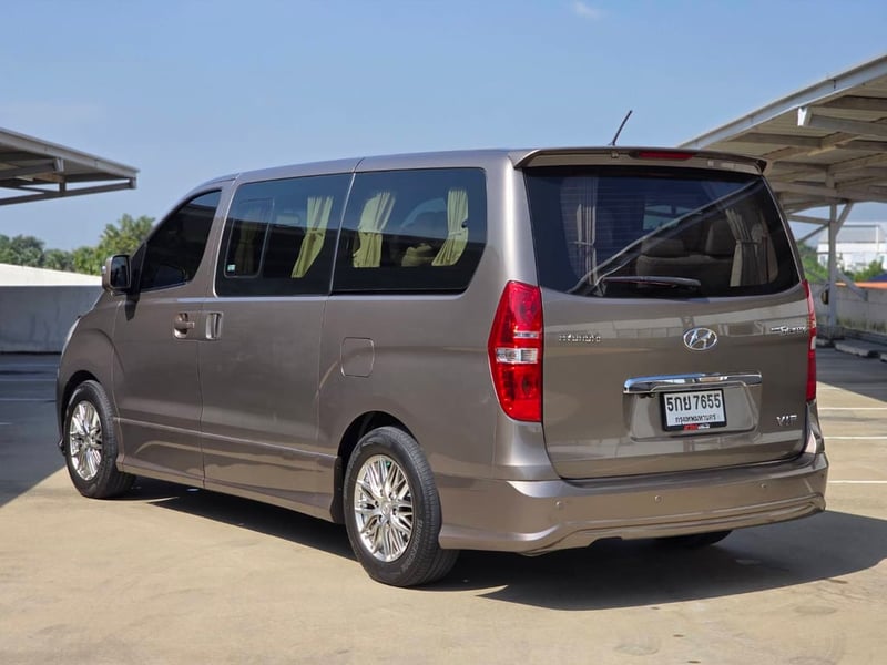 Hyundai H1 Grand Starex 2.54VIP ปี 2016 Hyundai H1 Grand Starex 2.54VIP ปี 2016