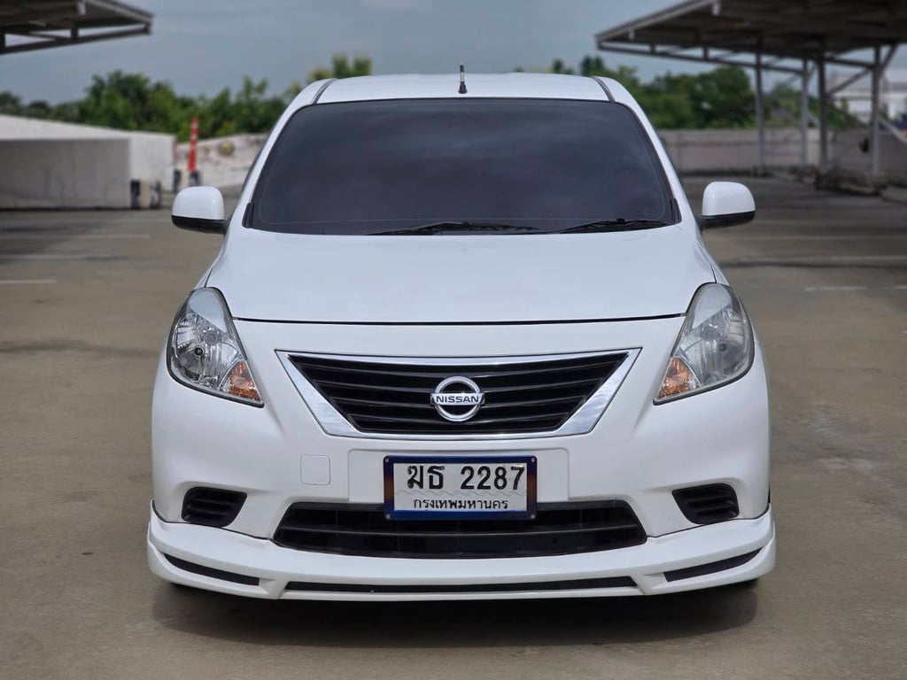 Nissan Almera 1.2ES ปี 2012 Nissan Almera 1.2ES ปี 2012