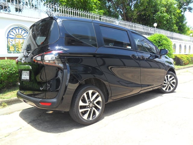 Toyota Sienta 1.5V ปี 3016  เดิมบางทั้งคัน 45,xxx กม