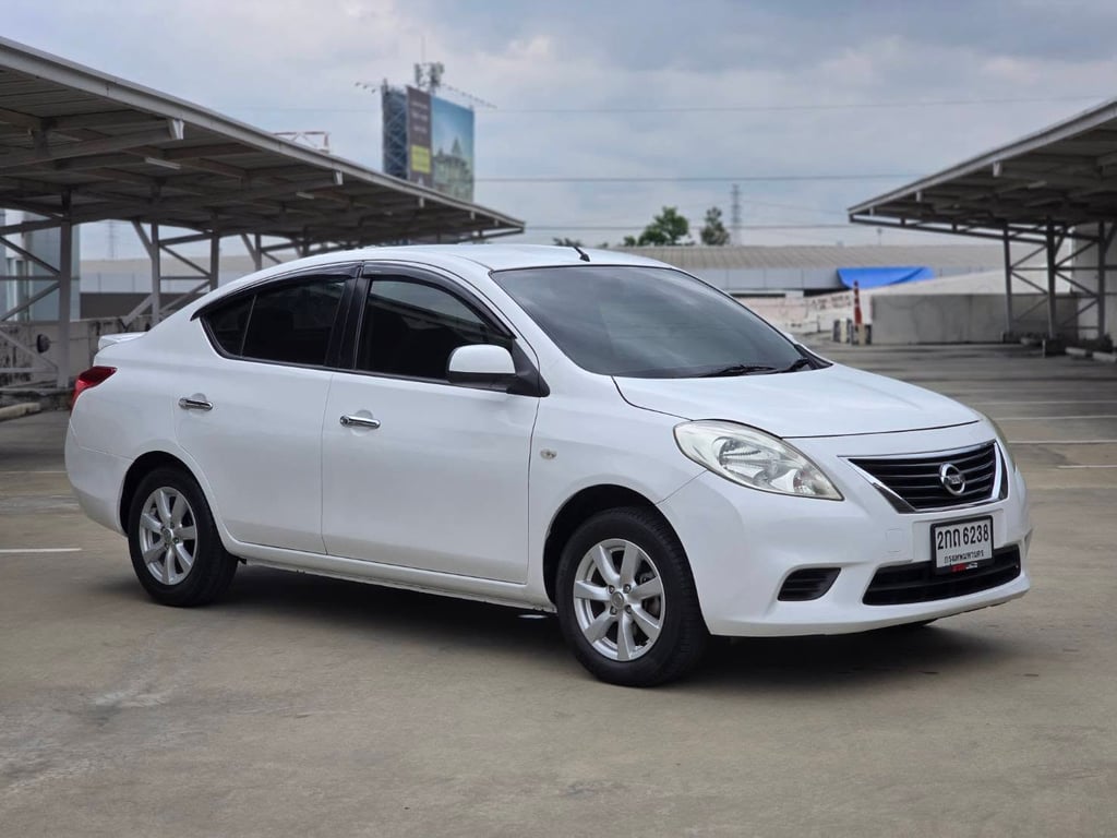 Nissan Almera 1.2ES ปี 2013 Nissan Almera 1.2ES ปี 2013