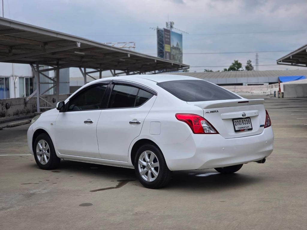 Nissan Almera 1.2ES ปี 2013 Nissan Almera 1.2ES ปี 2013