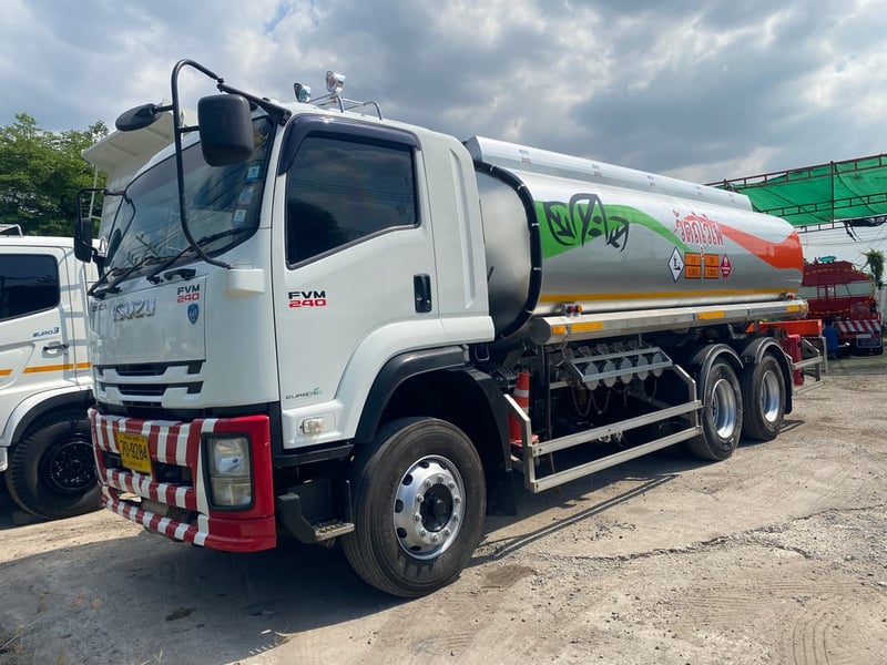 ขายรถน้ำมัน 18000ลิตร 