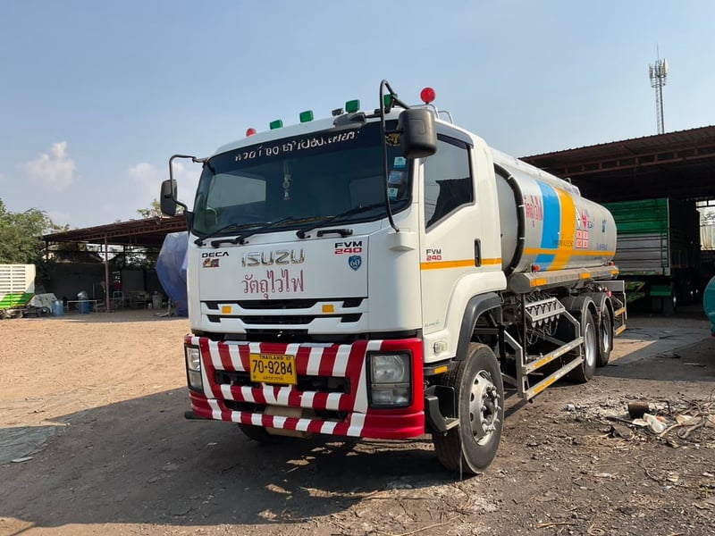 ขายรถแท้งน้ำมัน 18000 ลิตร