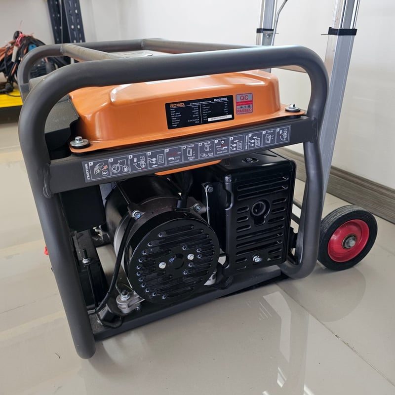 เครื่องปั่นไฟ ROWEL 3800E สภาพใหม่มาก 99%