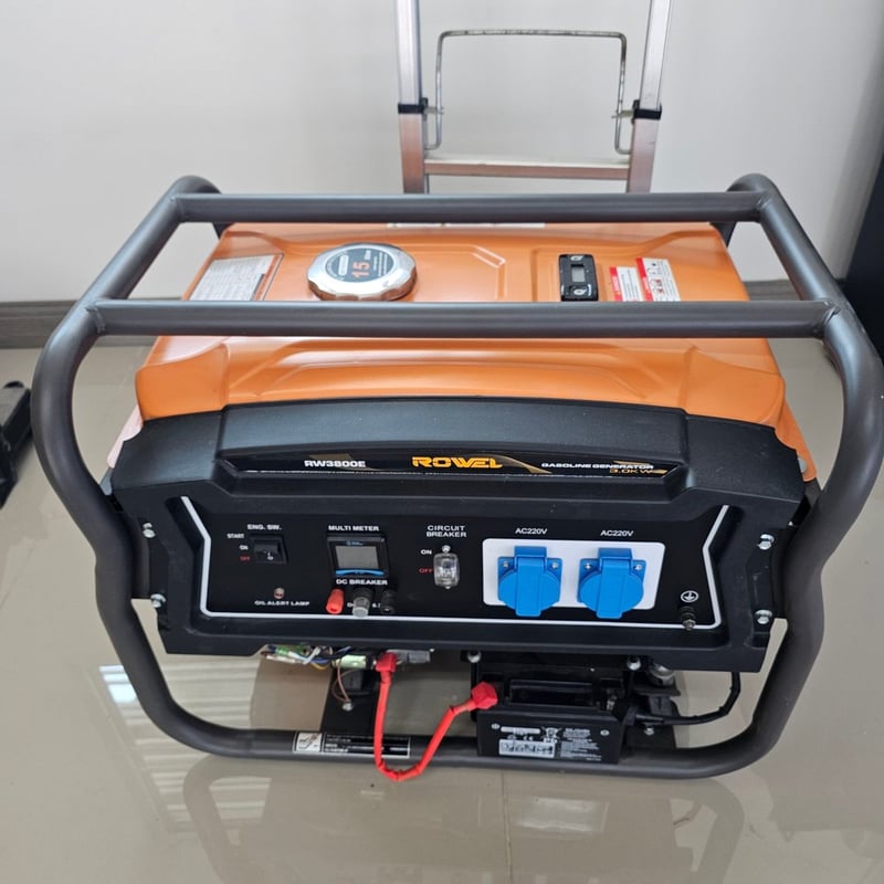 เครื่องปั่นไฟ ROWEL 3800E สภาพใหม่มาก 99%