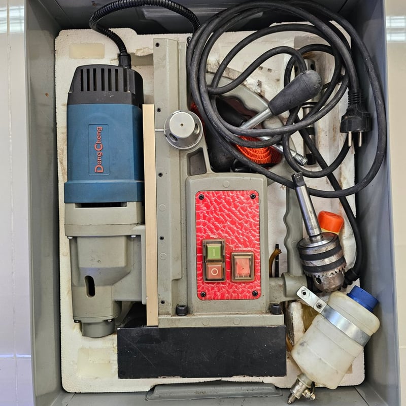 สว่านแท่นแม่เหล็ก Dong Cheng DJC23