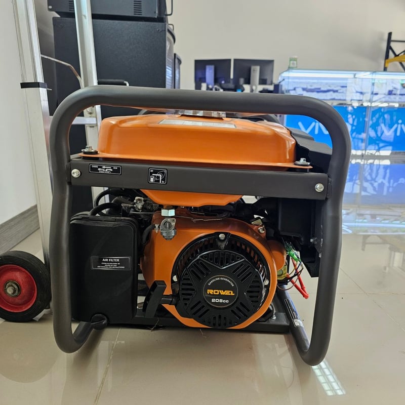 เครื่องปั่นไฟ ROWEL 3800E สภาพใหม่มาก 99%