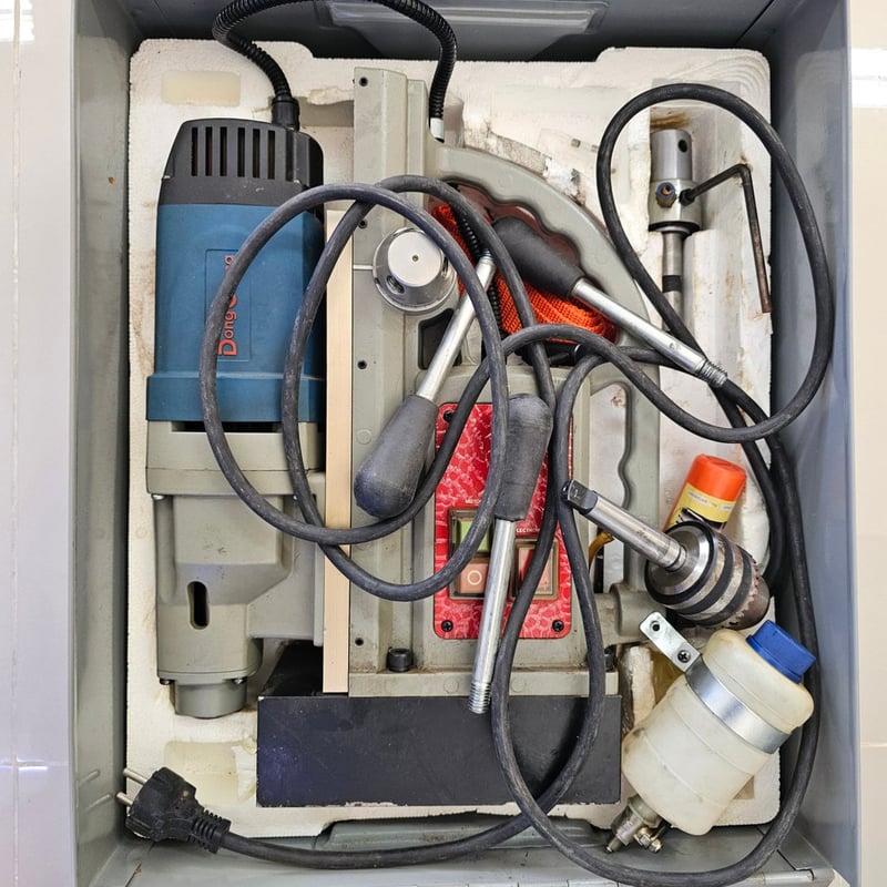 สว่านแท่นแม่เหล็ก Dong Cheng DJC23