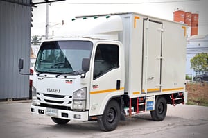 ISUZU NLR 130แรงม้า รถบรรทุก 4ล้อ ตู้แห้ง ปี2020