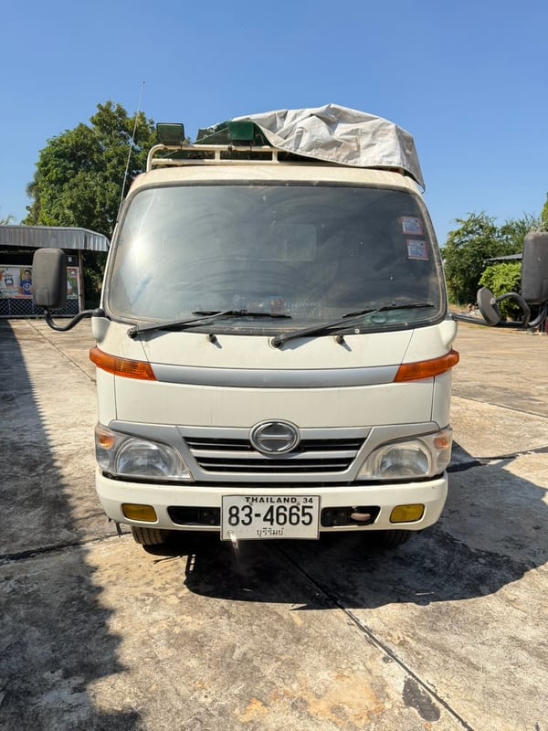 Hino 136hp 6ล้อ กระบะขนาด กว้าง2เมตร ยาว 4.6เมตร สูง 0.4เมตร