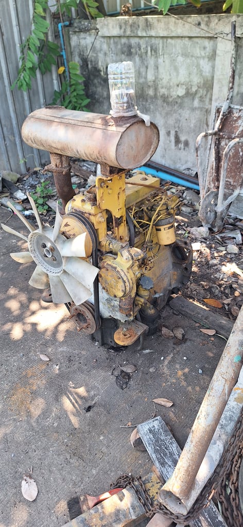 เครื่องยนต์CAT428B