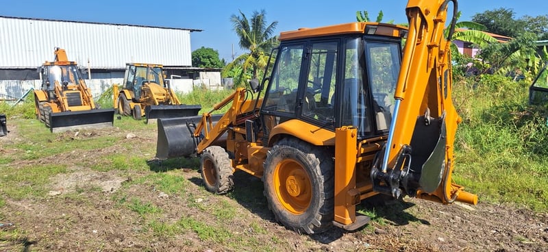 จำหน่ายรถตักหน้าขุดหลังJCBรุ่น3CX