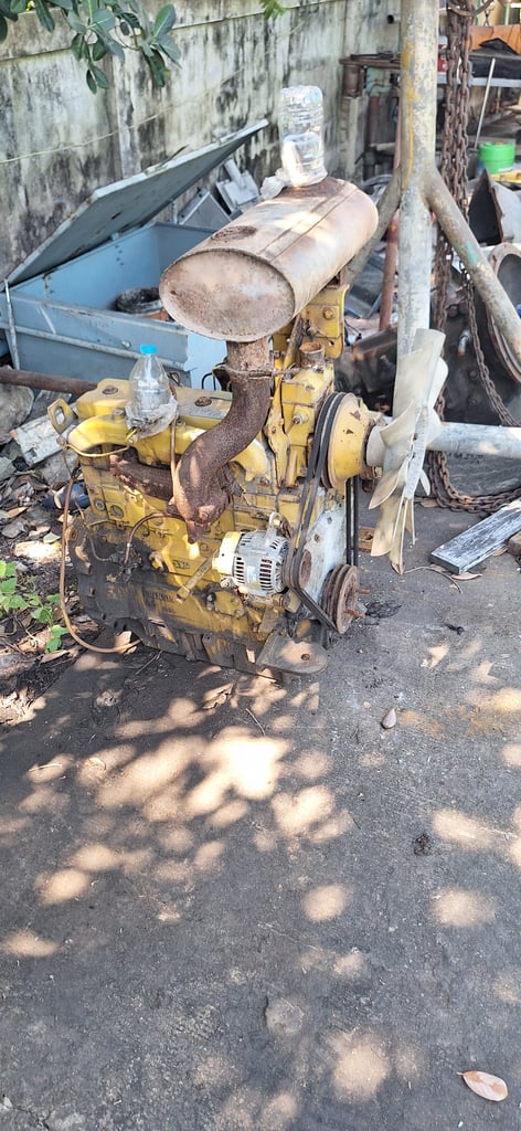 เครื่องยนต์CAT428B