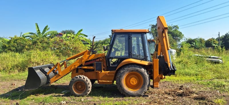 จำหน่ายรถตักหน้าขุดหลังJCBรุ่น3CX