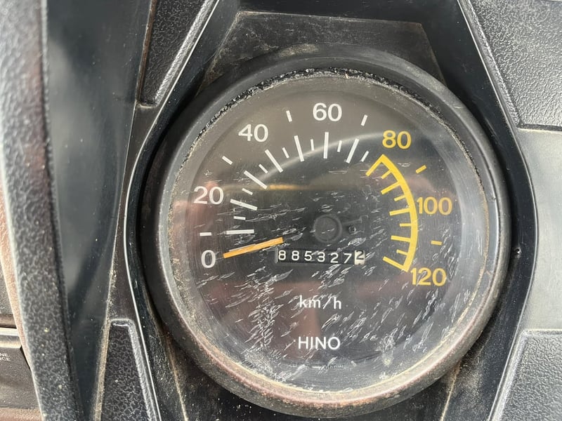 ขายรถบรรทุก6ล้อตู้ทึบ ประตู6บาน กว้าง 2.2 เมตร ยาว 7 เมตร สูง 3 เมตร ขายรถบรรทุก6ล้อตู้ทึบ ประตู6บาน กว้าง 2.2 เมตร ยาว 7 เมตร สูง 3 เมตร