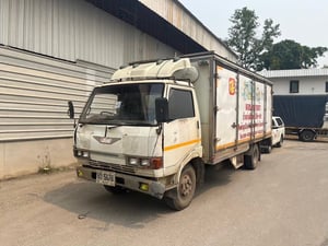 ขายรถบรรทุก6ล้อตู้ทึบ ประตู6บาน กว้าง 2.2 เมตร ยาว 7 เมตร สูง 3 เมตร ขายรถบรรทุก6ล้อตู้ทึบ ประตู6บาน กว้าง 2.2 เมตร ยาว 7 เมตร สูง 3 เมตร