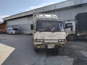 ขายรถบรรทุก6ล้อตู้ทึบ ประตู6บาน กว้าง 2.2 เมตร ยาว 7 เมตร สูง 3 เมตร ขายรถบรรทุก6ล้อตู้ทึบ ประตู6บาน กว้าง 2.2 เมตร ยาว 7 เมตร สูง 3 เมตร