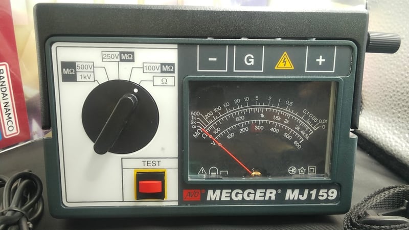 Megger MJ159 เครื่องวัดความต้านทานฉนวน (Insulation Resistance Tester) แบบมือหมุน Megger MJ159 เครื่องวัดความต้านทานฉนวน (Insulation Resistance Tester) แบบมือหมุน