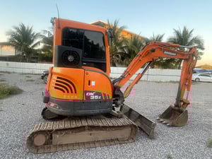 รถขุดไฮดรอลิค ตีนตะขาบ "DOOSAN" รถขุดไฮดรอลิค ตีนตะขาบ "DOOSAN"