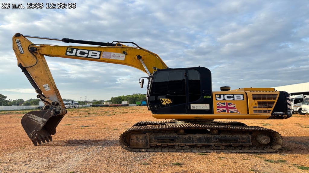 รถขุดไฮดรอลิค ตีนตะขาบ "JCB" JS205SC รถขุดไฮดรอลิค ตีนตะขาบ "JCB" JS205SC