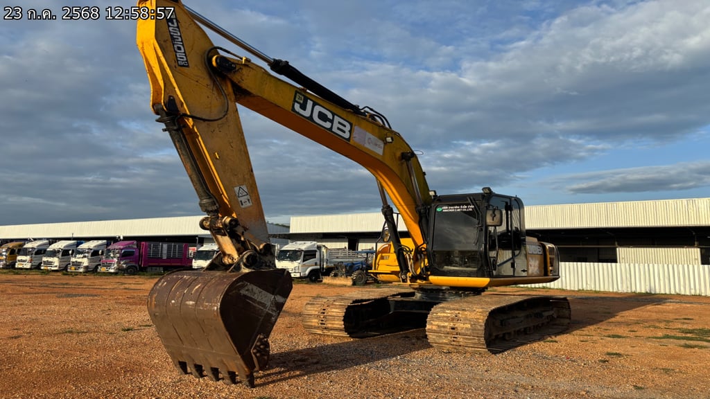 รถขุดไฮดรอลิค ตีนตะขาบ "JCB" JS205SC รถขุดไฮดรอลิค ตีนตะขาบ "JCB" JS205SC