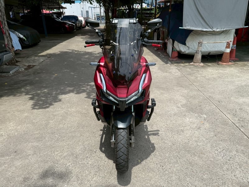 ADV 160 
