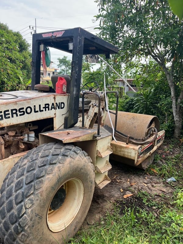 ขายรถบดสั่นสะเทือน ขายรถบดสั่นสะเทือน