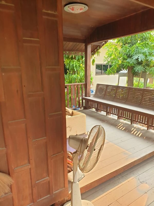 ขายบ้านน็อคดาวน์ไม้สักทั้งหลัง