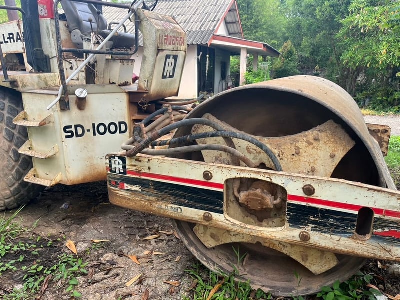 ขายรถบดสั่นสะเทือน ขายรถบดสั่นสะเทือน