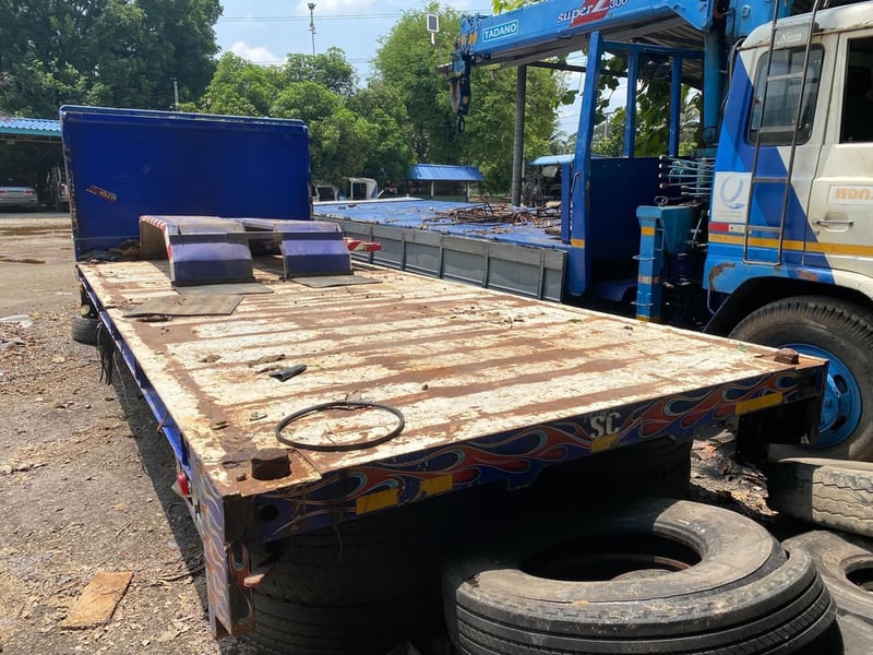 พื้นกระบะรถฮีโน่