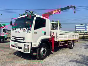 ISUZU FTR 240แรงม้า รถบรรทุก 6ล้อ กระบะเหล็กติดเครน ปี2018