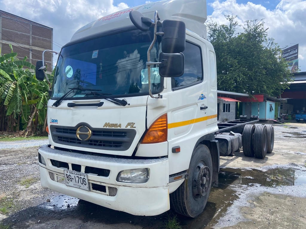 HINO FG 212แรงม้า รถบรรทุก 10ล้อ ปี2003 HINO FG 212แรงม้า รถบรรทุก 10ล้อ ปี2003