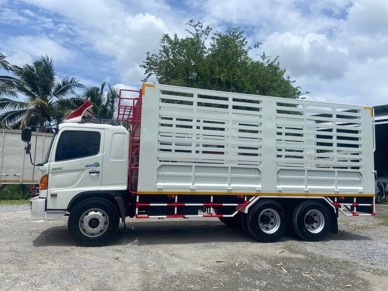 HINO FM 251แรงม้า รถบรรทุก 10ล้อ กระบะคอกสูง
