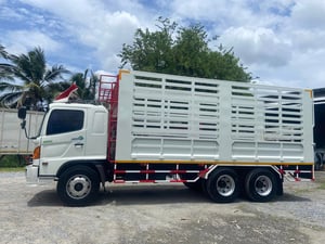 HINO FM 251แรงม้า รถบรรทุก 10ล้อ กระบะคอกสูง