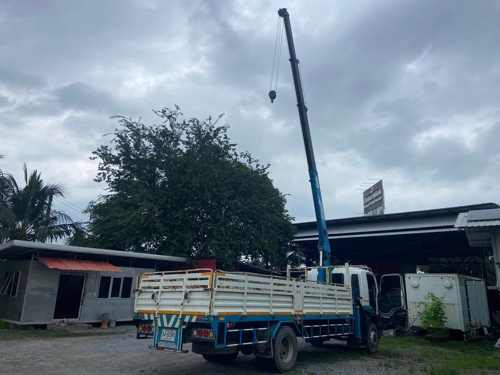 ISUZU FTR 240แรงม้า รถบรรทุก 6ล้อ กระบะเหล็กติดเครน ปี2018 ISUZU FTR 240แรงม้า รถบรรทุก 6ล้อ กระบะเหล็กติดเครน ปี2018