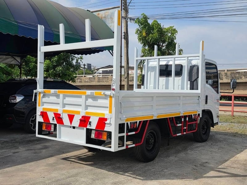 ISUZU NLR 130แรงม้า รถบรรทุก 4ล้อ กระบะเหล็ก ปี2020 ISUZU NLR 130แรงม้า รถบรรทุก 4ล้อ กระบะเหล็ก ปี2020