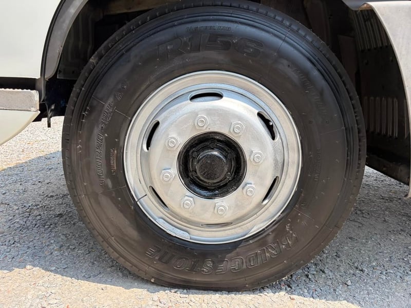 HINO FG 212แรงม้า รถบรรทุก 6ล้อ กระบะคอกสูง ปี2003