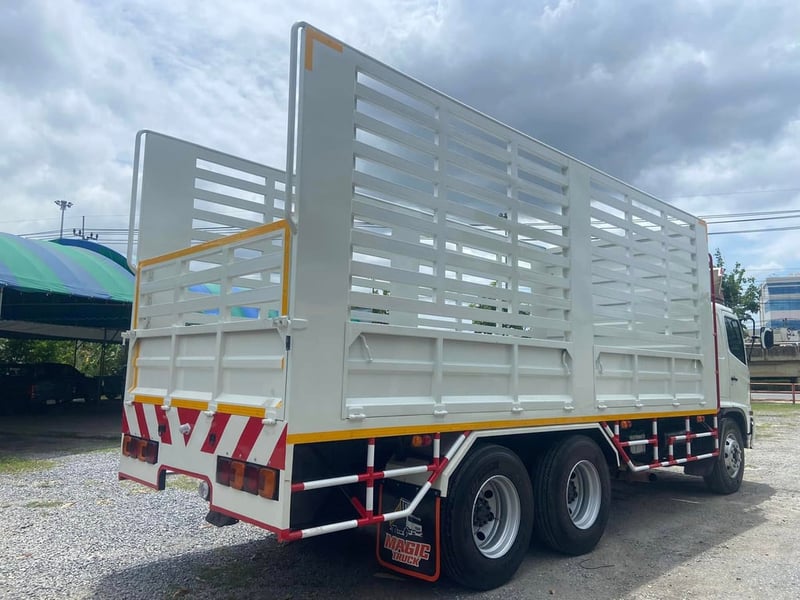 HINO FM 251แรงม้า รถบรรทุก 10ล้อ กระบะคอกสูง