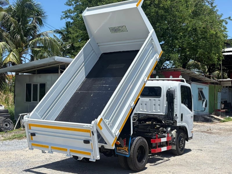 ISUZU NMR 130แรงม้า รถบรรทุก 6ล้อ ดั้มพ์ ไมล์วิ่งแค่ เจ็ดหมื่นกว่าโล รถเจ้าเดียว ยางใหม่ ISUZU NMR 130แรงม้า รถบรรทุก 6ล้อ ดั้มพ์ ไมล์วิ่งแค่ เจ็ดหมื่นกว่าโล รถเจ้าเดียว ยางใหม่