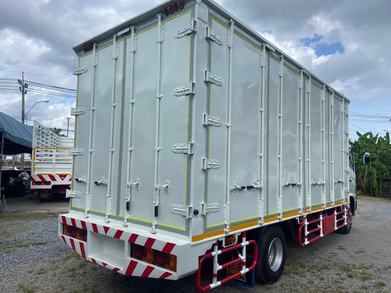 HINO FC 145แรงม้า รถบรรทุก 6ล้อ ตู้แห้ง ปี2017 เลขไมล์ 240,000 กม.